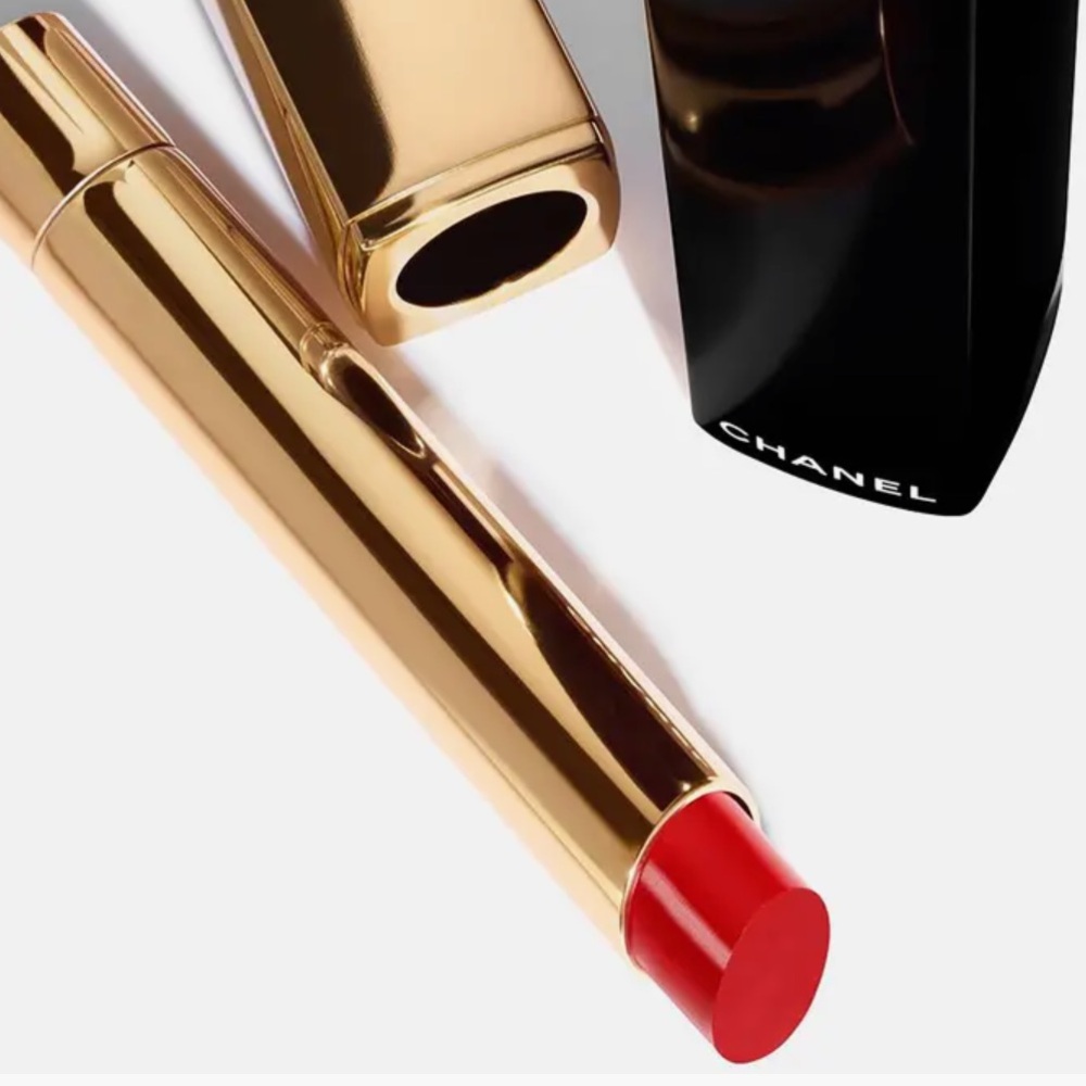 Chanel Red Lipstick ROUGE ALLURE L’EXTRAIT High-Intensity #854 Rouge Puissant